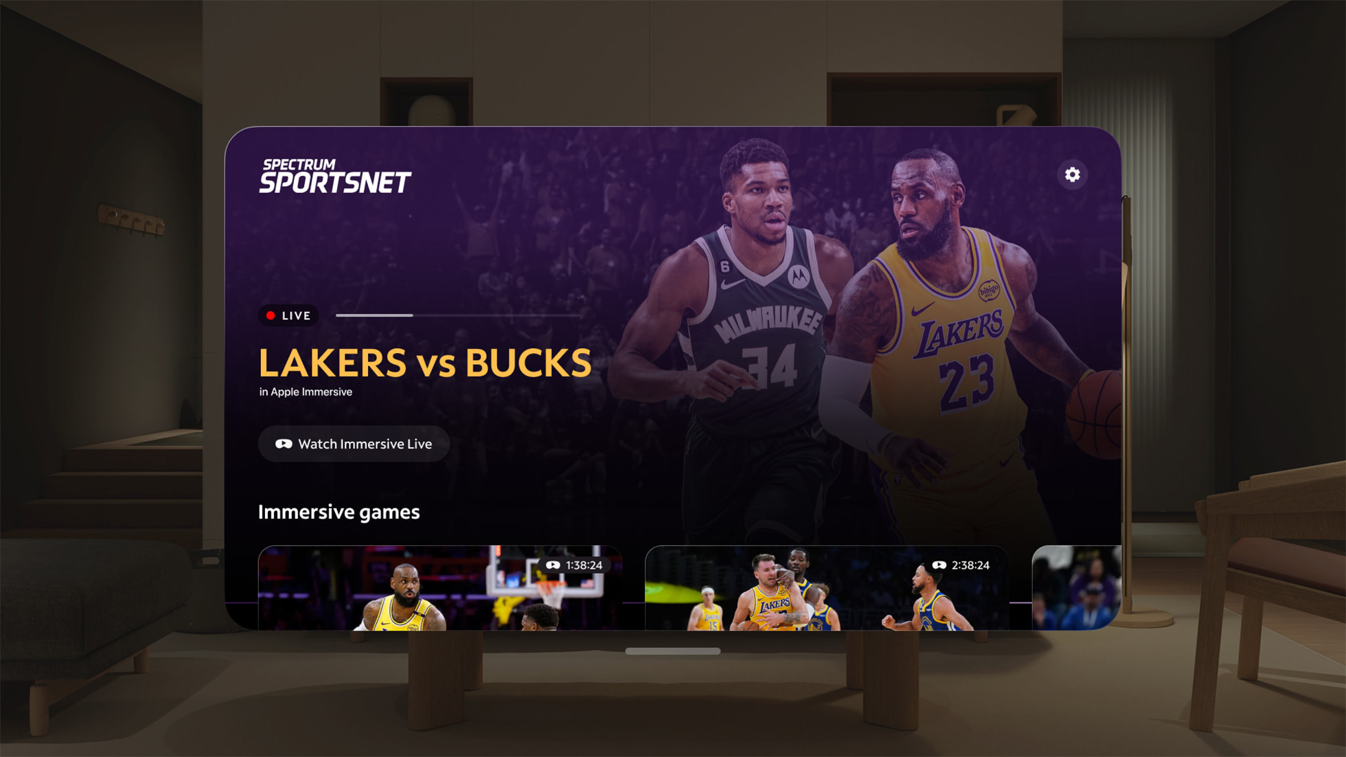 Apple Vision Pro ile izlenen NBA yayını: ekranda Lakers-Bucks maç tanıtımı ve altında birden fazla kamera açısı.