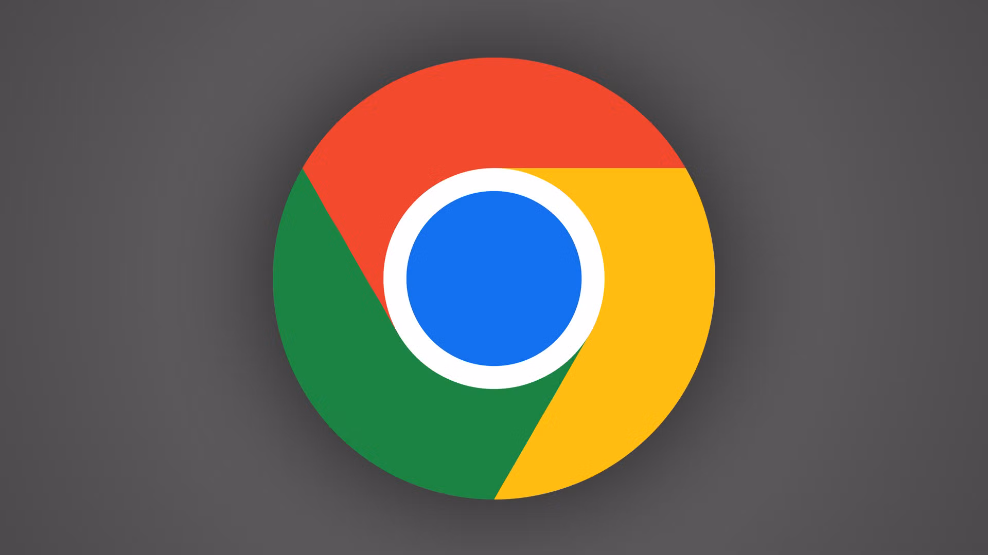 Koyu gri zemin üzerinde Google Chrome'un kırmızı, sarı, yeşil ve mavi renkli logosu.